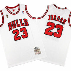 Michael Jordan 23 Chicago Bulls 1997-98 Champion White Stitched Jersey